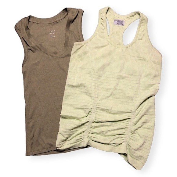 Athleta + A New Day NWT’s Razor Back Sleeveless Tank Top Bundle of 2 Size Small - Picture 1 of 4